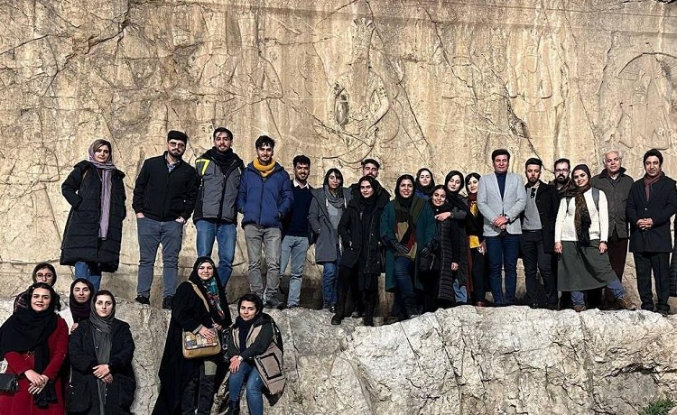 بازدید علمی دانشجویان دانشکده هنر و معماری از بناها و محوطه‌های تاریخی شهر ری