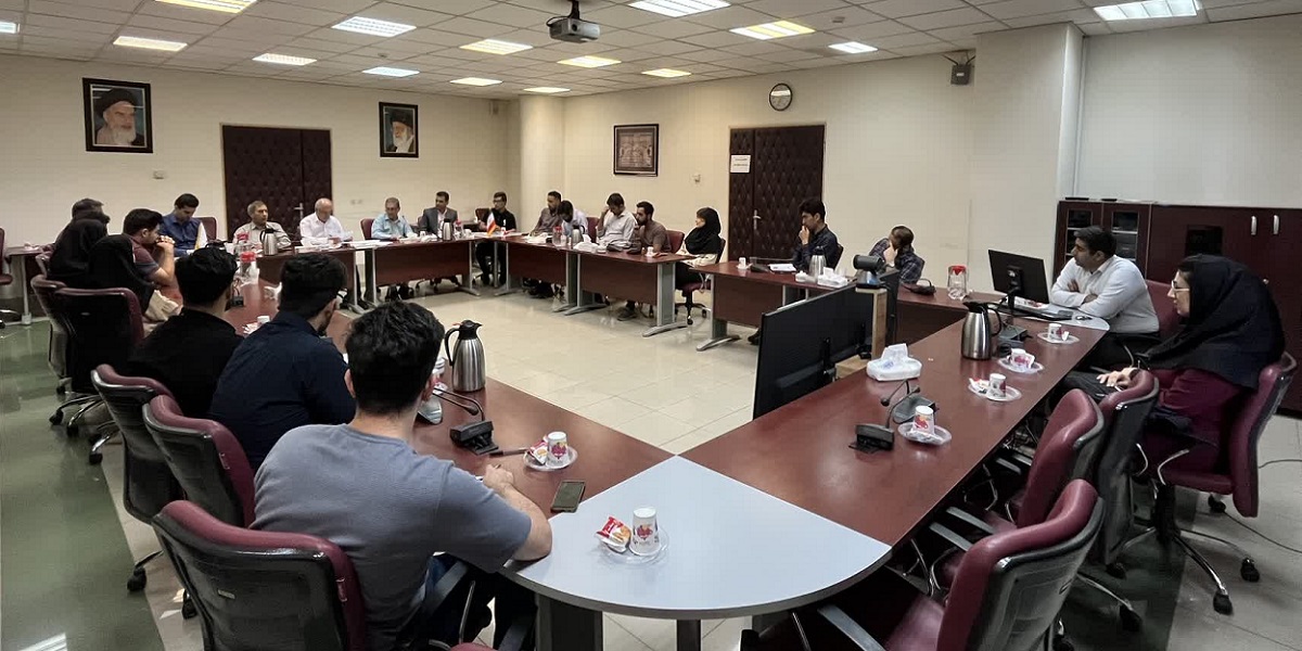 نشست صمیمانه هیأت رئیسه دانشکده کشاورزی با جمعی از دانشجویان 